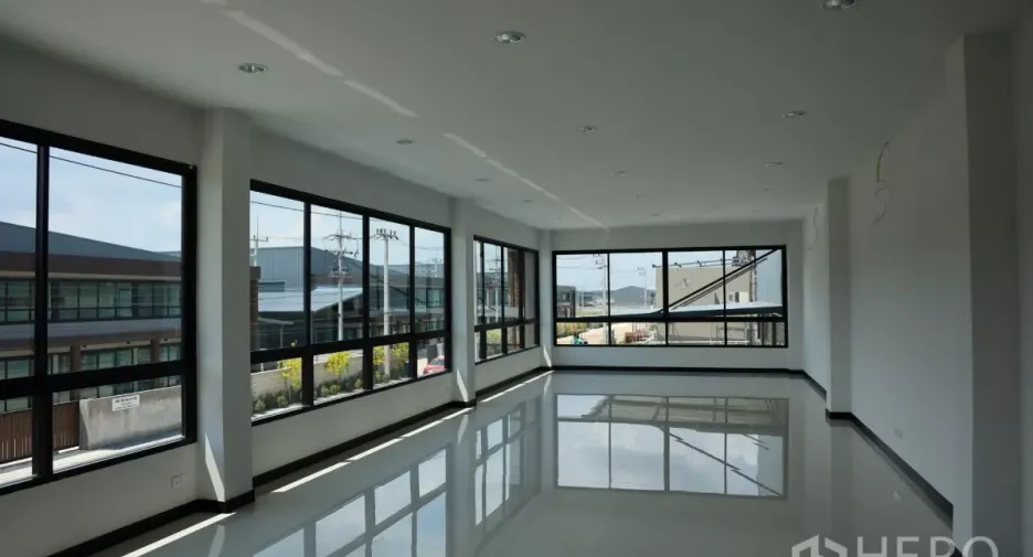 For rent and for sale warehouse in Bang Len, Nakhon Pathom