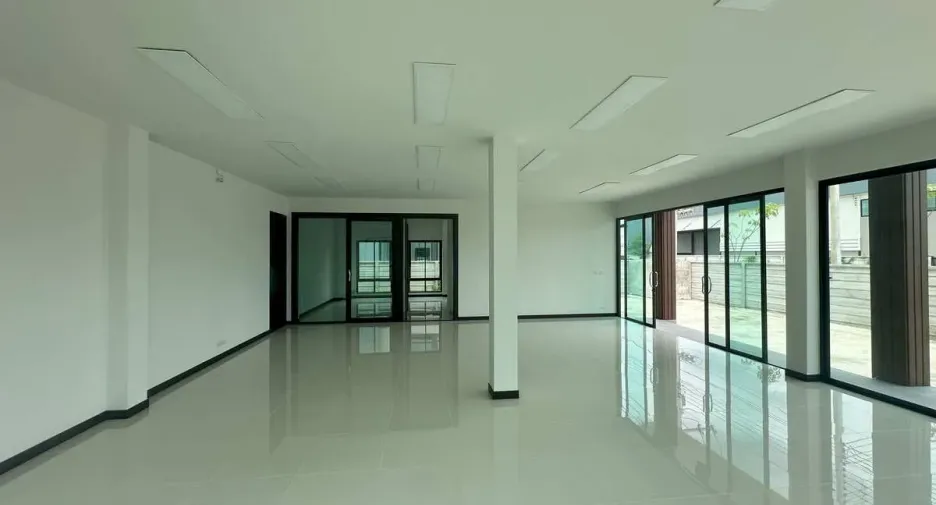 For rent warehouse in Bang Len, Nakhon Pathom