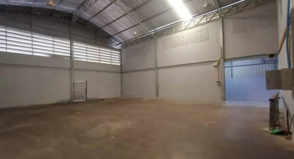 Almacén en alquiler y en venta en Mueang Samut Sakhon, Samut Sakhon