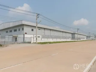 出租 仓库 在 Si Racha, Chon Buri
