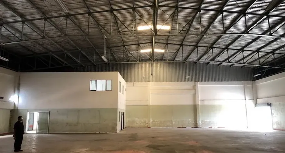 出租 仓库 在 Bang Bua Thong, Nonthaburi