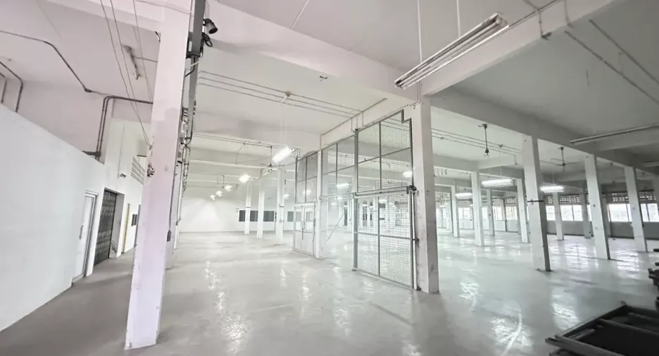Almacén en venta en Krathum Baen, Samut Sakhon