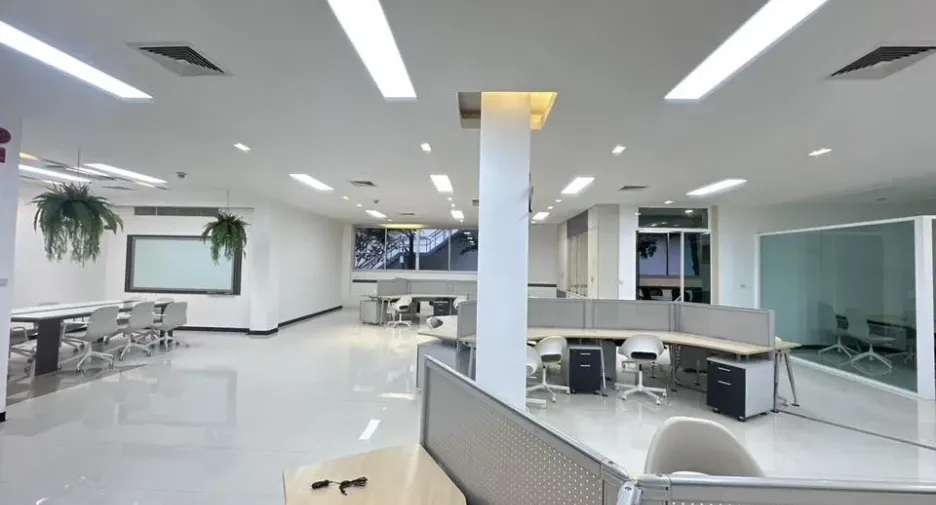 Almacén en venta en Krathum Baen, Samut Sakhon
