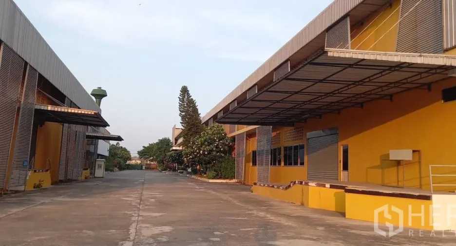 Almacén en venta en Krathum Baen, Samut Sakhon