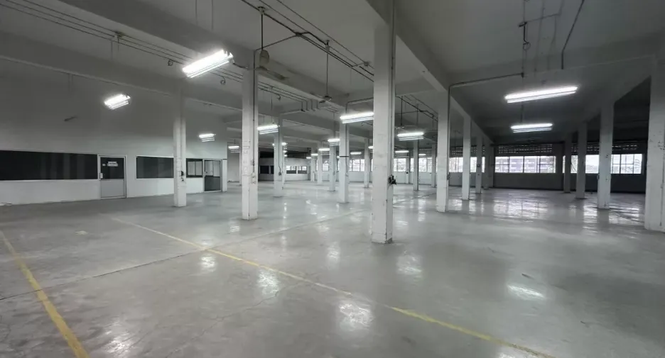 Almacén en venta en Krathum Baen, Samut Sakhon