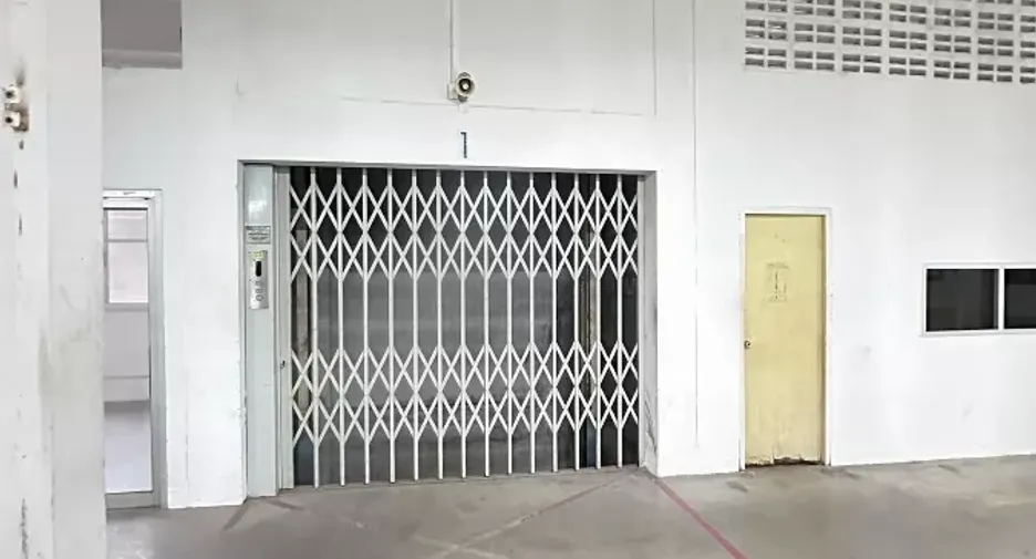 Almacén en venta en Krathum Baen, Samut Sakhon