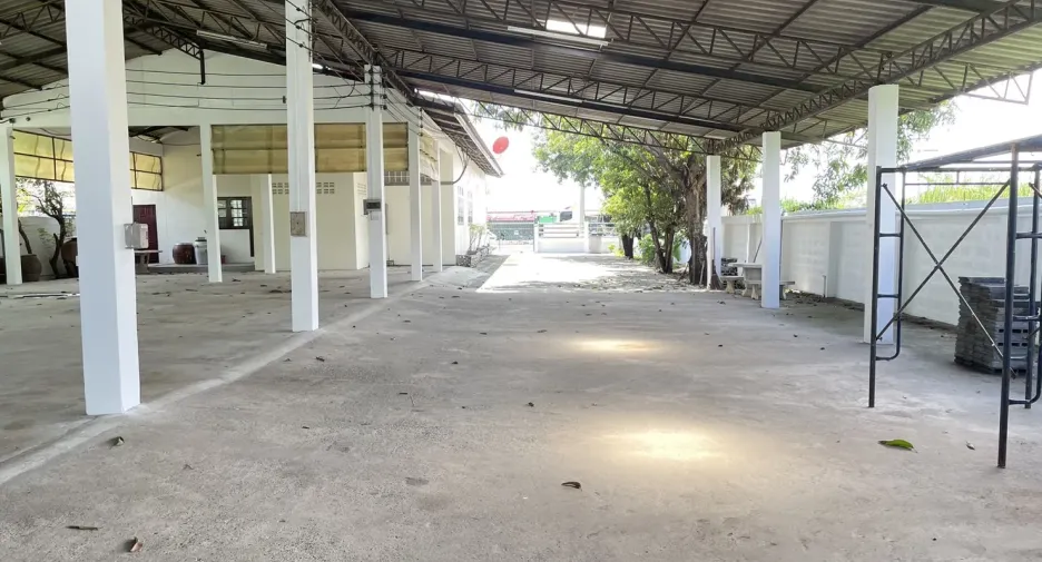 Almacén en alquiler y en venta en Lam Luk Ka, Pathum Thani