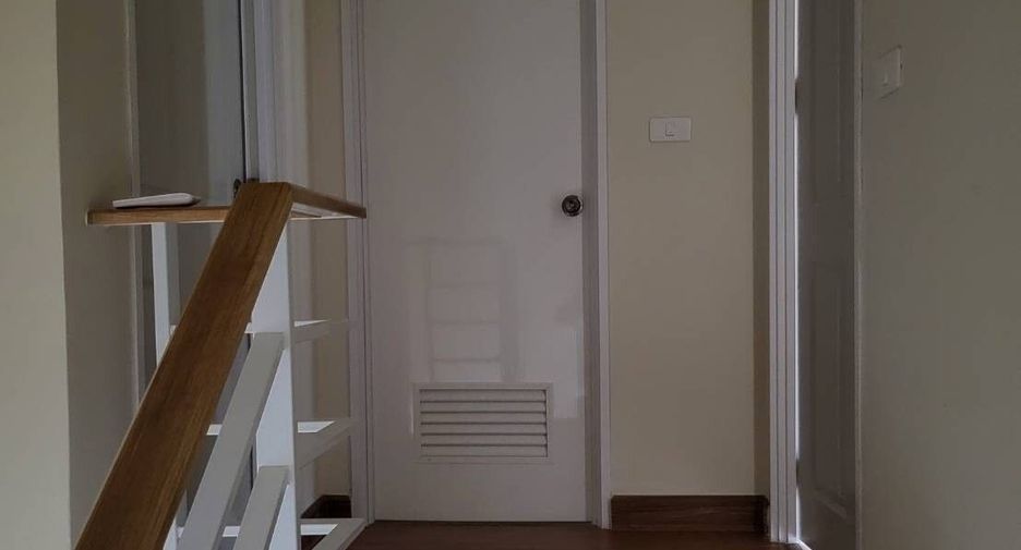 For sale and for rent 3 bedrooms townhouse in Prawet, Bangkok