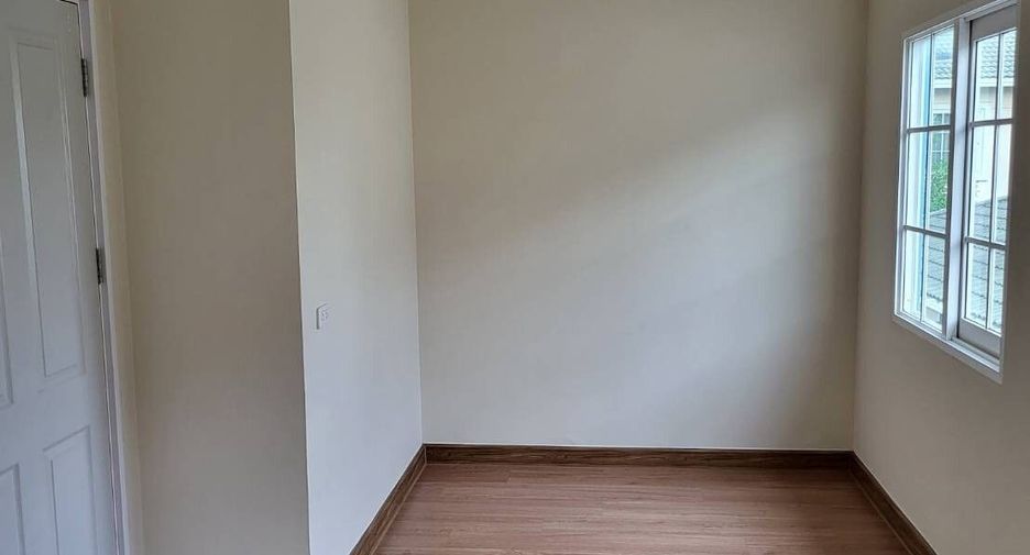 For sale and for rent 3 bedrooms townhouse in Prawet, Bangkok