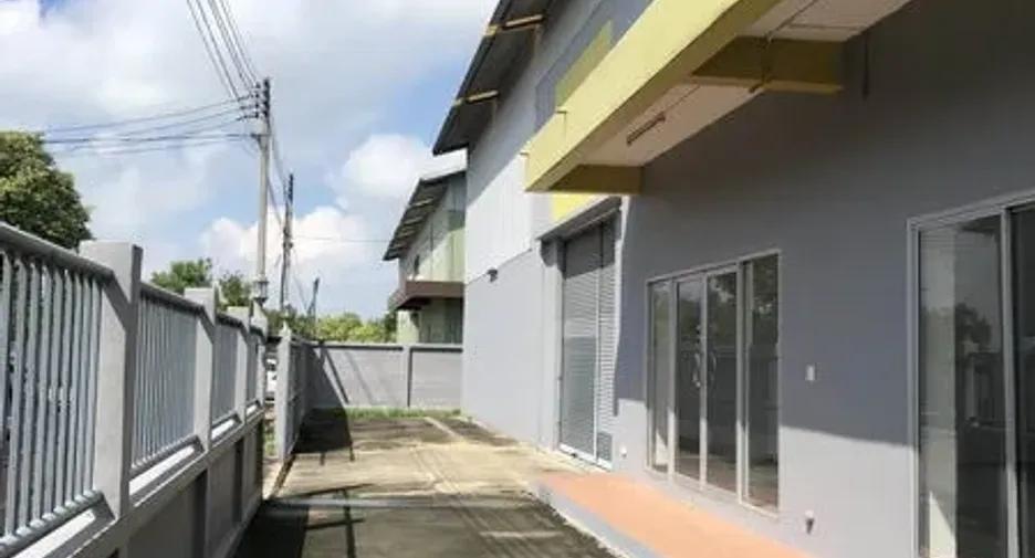 Lagerhaus zur Miete in Lat Lum Kaeo, Pathum Thani