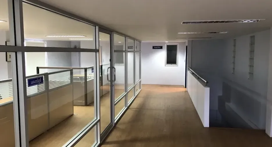 For sale warehouse in Lam Luk Ka, Pathum Thani
