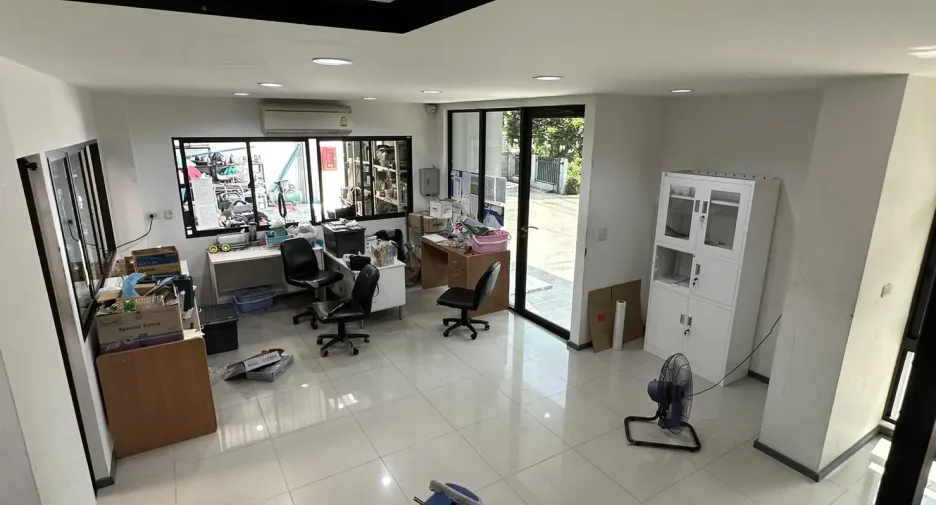 For rent and for sale warehouse in Lam Luk Ka, Pathum Thani