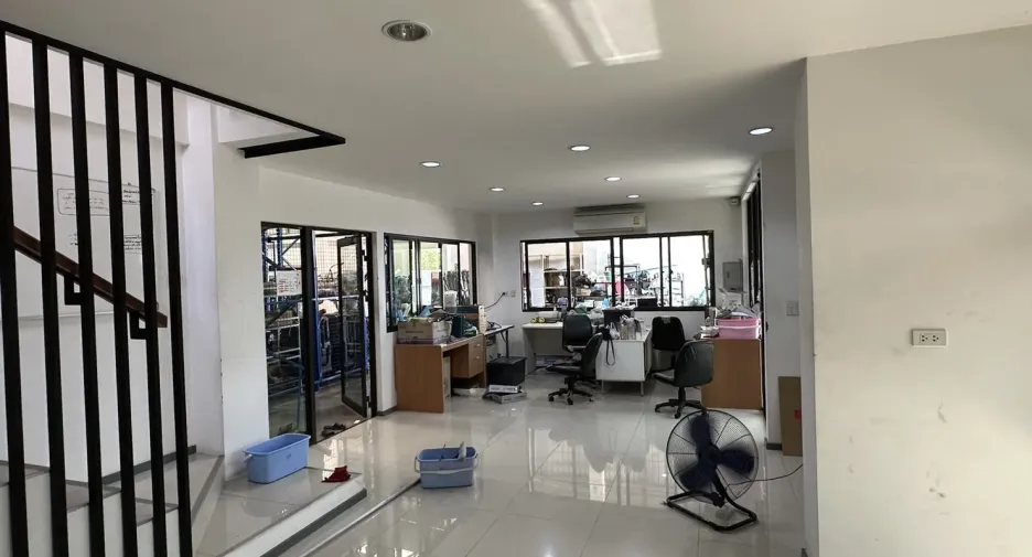 For rent and for sale warehouse in Lam Luk Ka, Pathum Thani