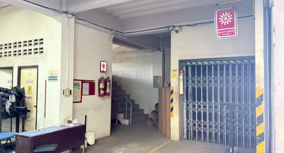 Lagerhaus zur Miete und zum Kauf in Bang Khun Thian, Bangkok