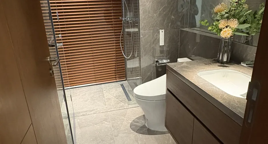 For sale 2 bedrooms condo in Bang Rak, Bangkok