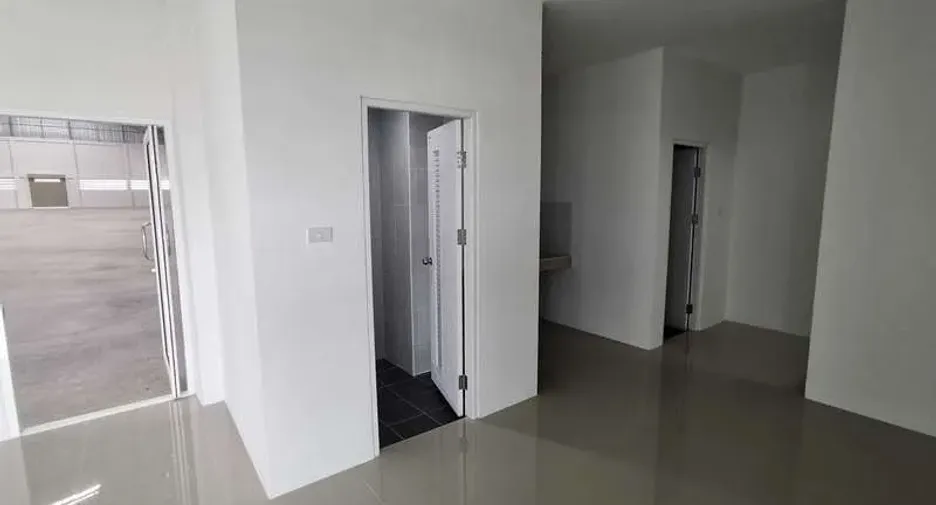 For rent そして for sale warehouse in Bang Bo, Samut Prakan