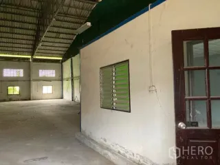 Lagerhaus zur Miete in Bang Phli, Samut Prakan