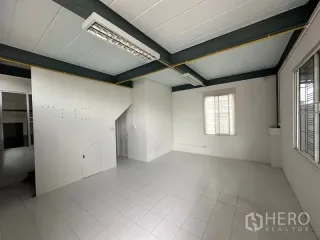 For rent warehouse in Bang Bua Thong, Nonthaburi