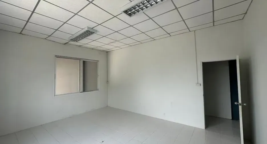 For rent warehouse in Bang Bua Thong, Nonthaburi