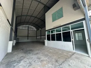 For rent warehouse in Bang Bua Thong, Nonthaburi