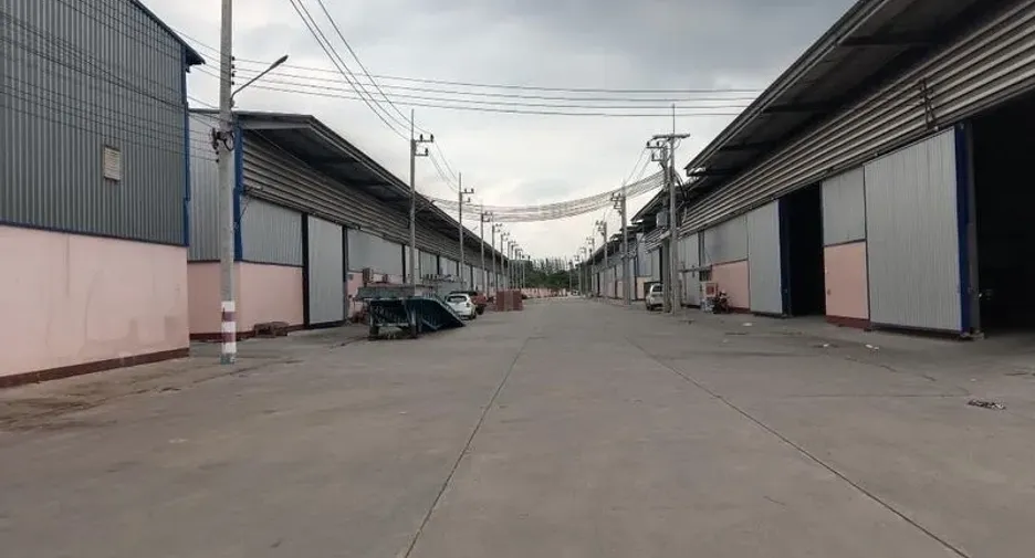 Almacén en alquiler en Ban Phaeo, Samut Sakhon