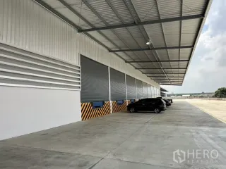 Almacén en alquiler en Si Racha, Chonburi