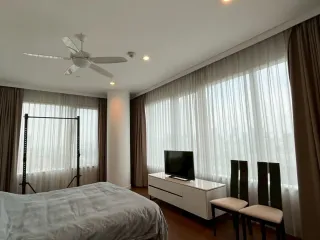 Condo en alquiler de 3 habitaciones en Pathum Wan, Bangkok