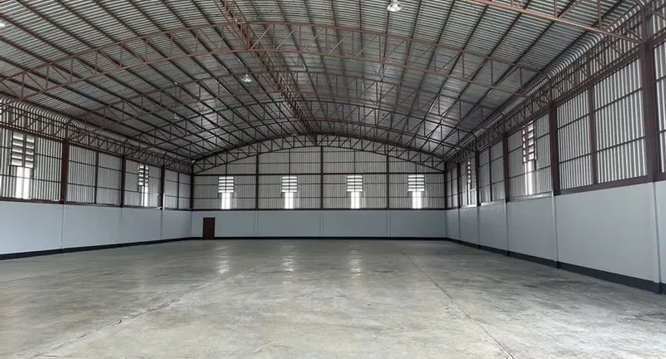 For rent and for sale warehouse in Sai Noi, Nonthaburi