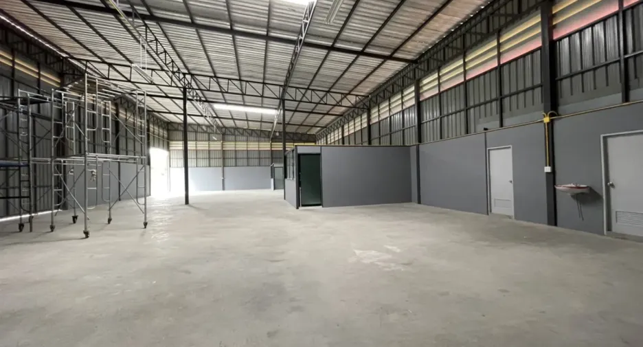 For rent warehouse in Khlong Luang, Pathum Thani
