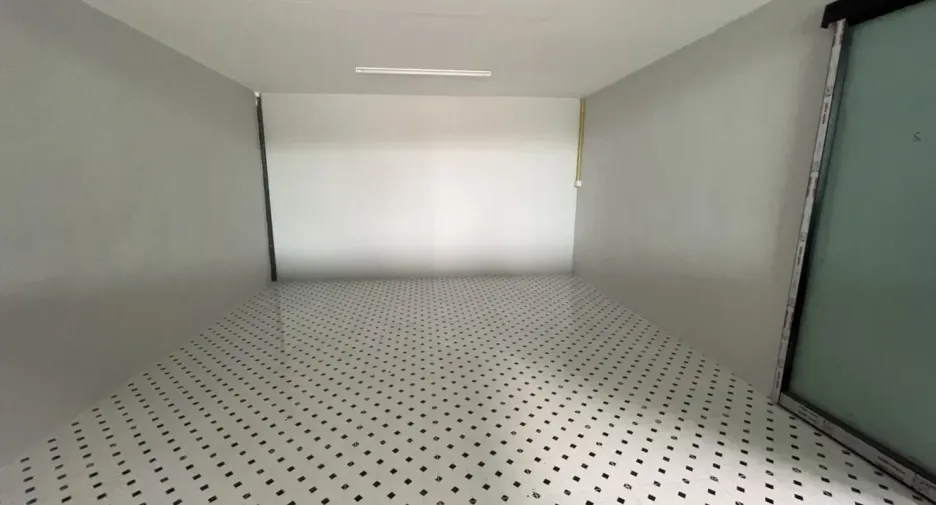For rent warehouse in Khlong Luang, Pathum Thani