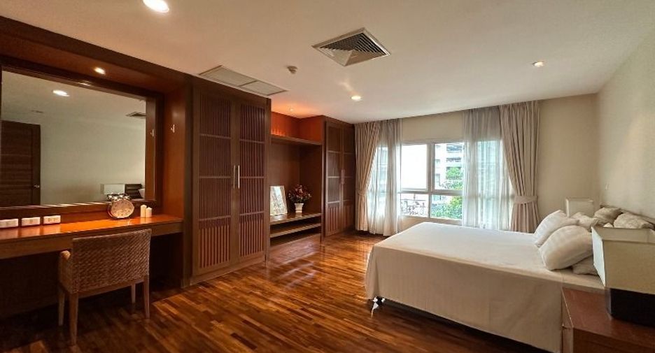 For rent 3 ベッドルーム condo in Sathon, Bangkok