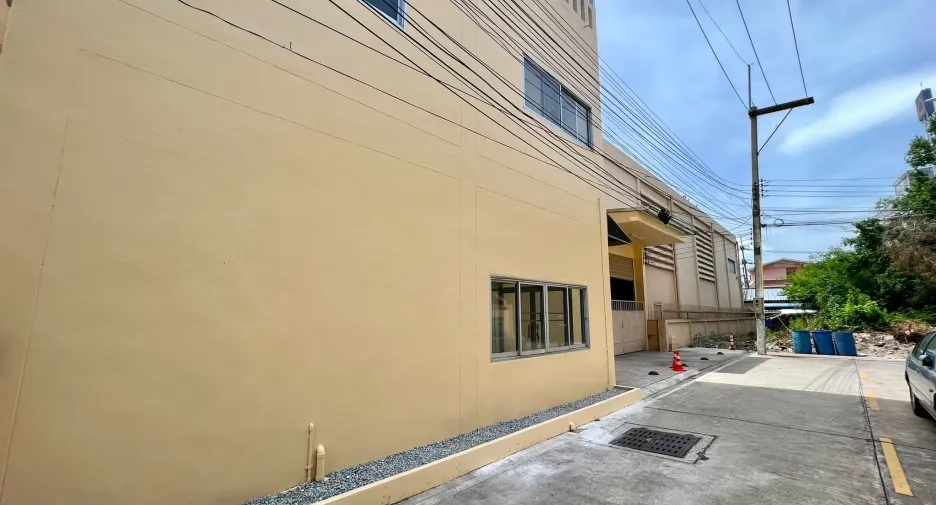 For rent and for sale warehouse in Bang Lamung, Chonburi