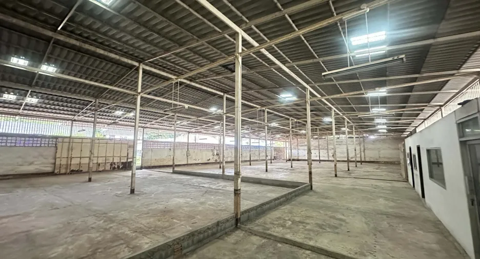 Almacén en alquiler en Lam Luk Ka, Pathum Thani