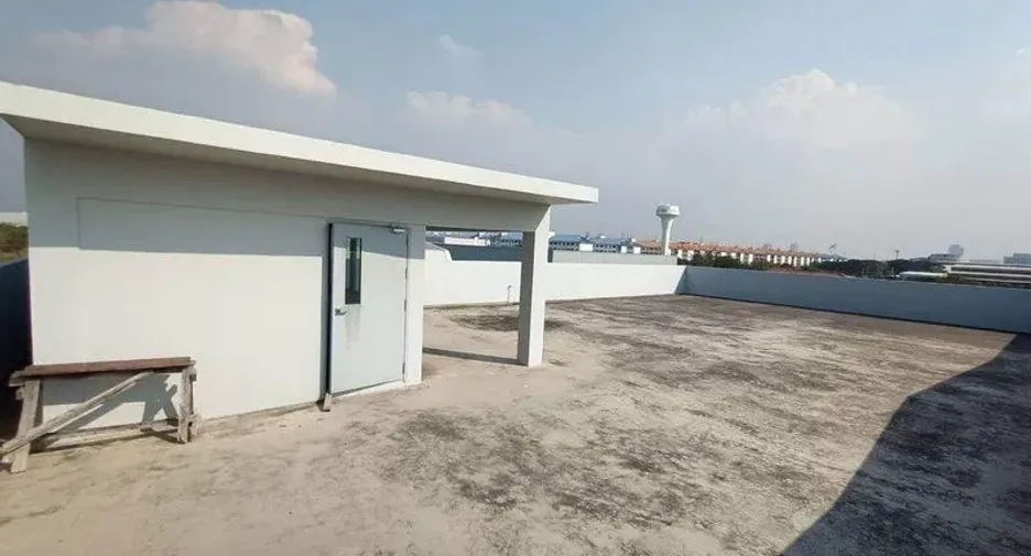 For rent そして for sale warehouse in Khlong Luang, Pathum Thani