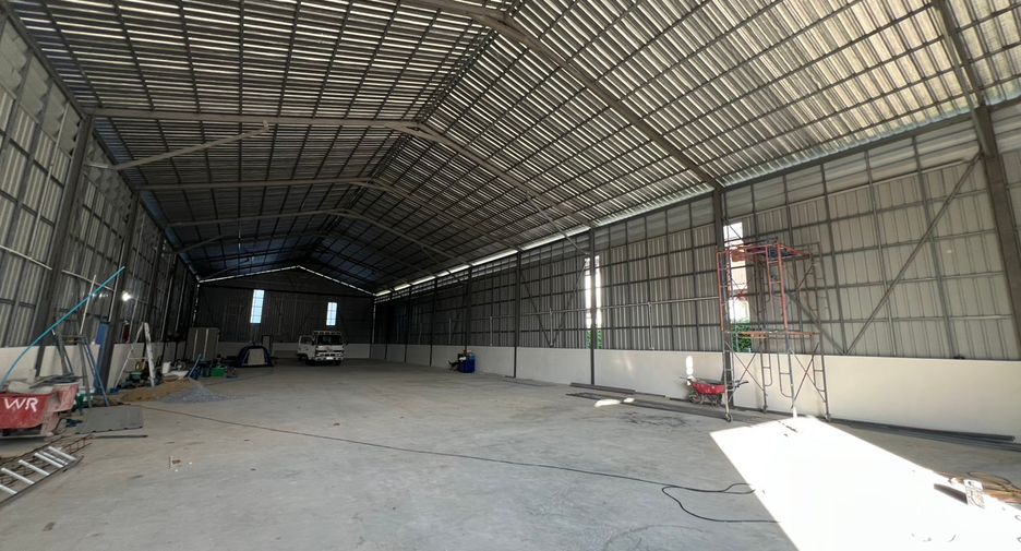 For rent warehouse in Saphan Sung, Bangkok