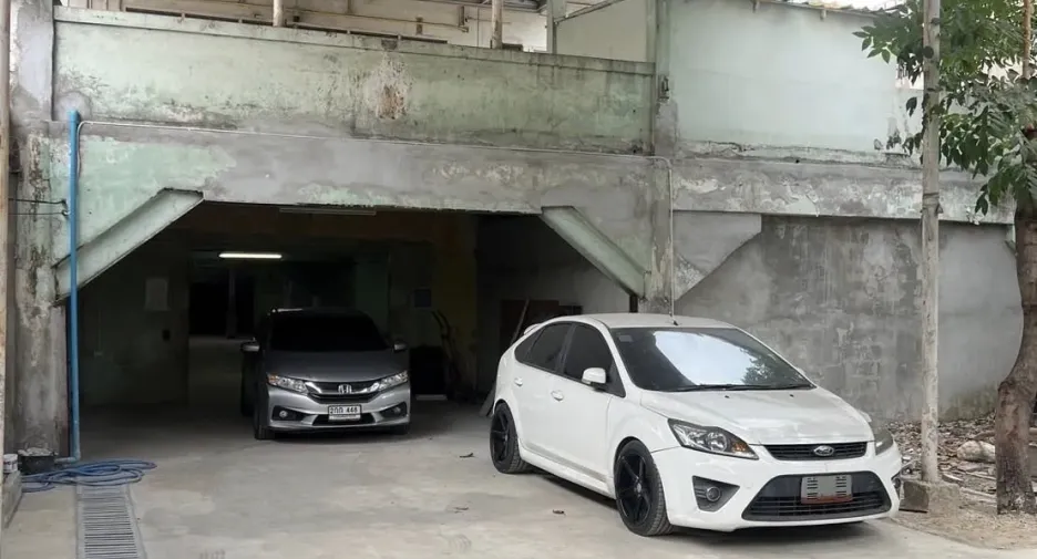 For rent warehouse in Phra Pradaeng, Samut Prakan