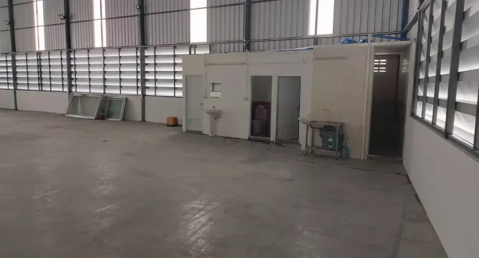 For rent warehouse in Huai Khwang, Bangkok