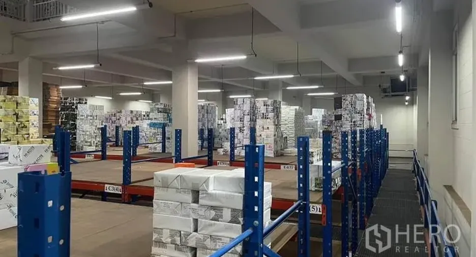 出售 仓库 在 Bangkok Yai, 曼谷