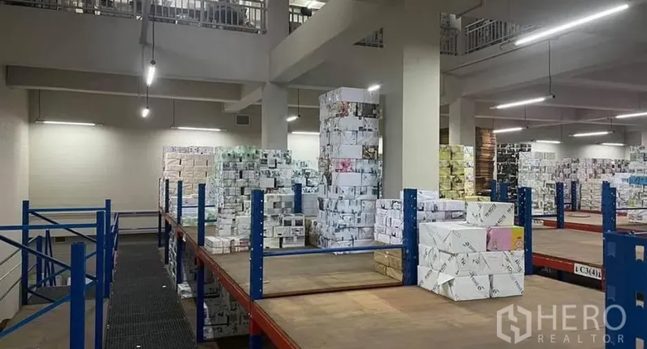 出售 仓库 在 Bangkok Yai, 曼谷