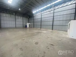 Lagerhaus zur Miete in Bang Phli, Samut Prakan