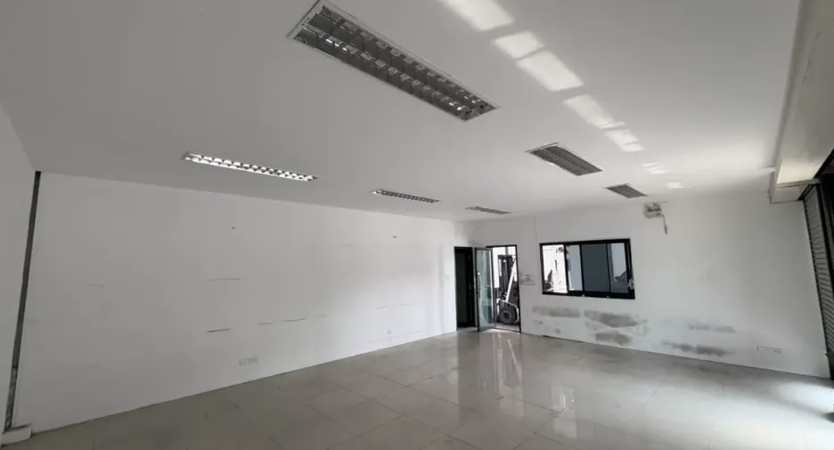 出租 仓库 在 Bang Phli, Samut Prakan