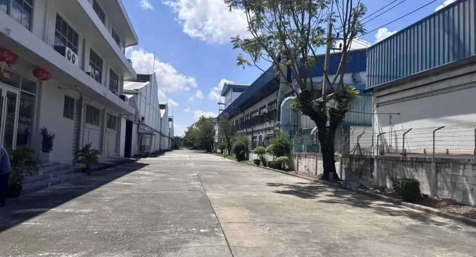 For rent warehouse in Mueang Samut Prakan, Samut Prakan
