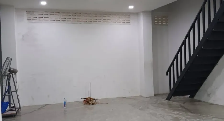 For rent warehouse in Khlong Sam Wa, Bangkok