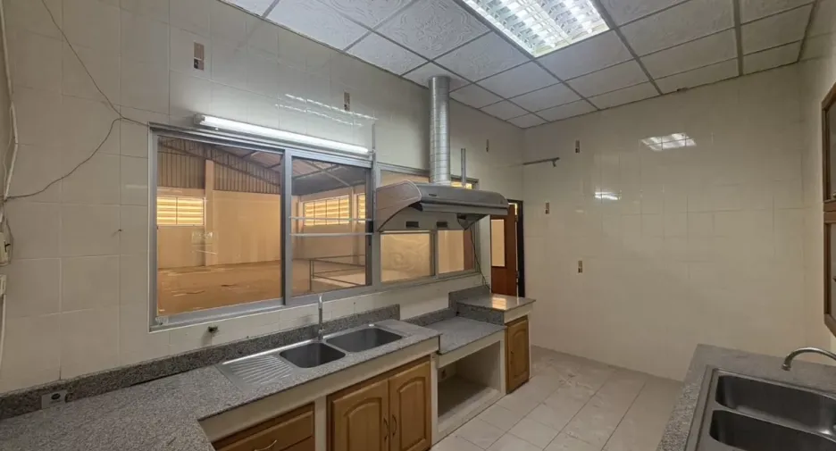 Lagerhaus zur Miete in Bang Phli, Samut Prakan