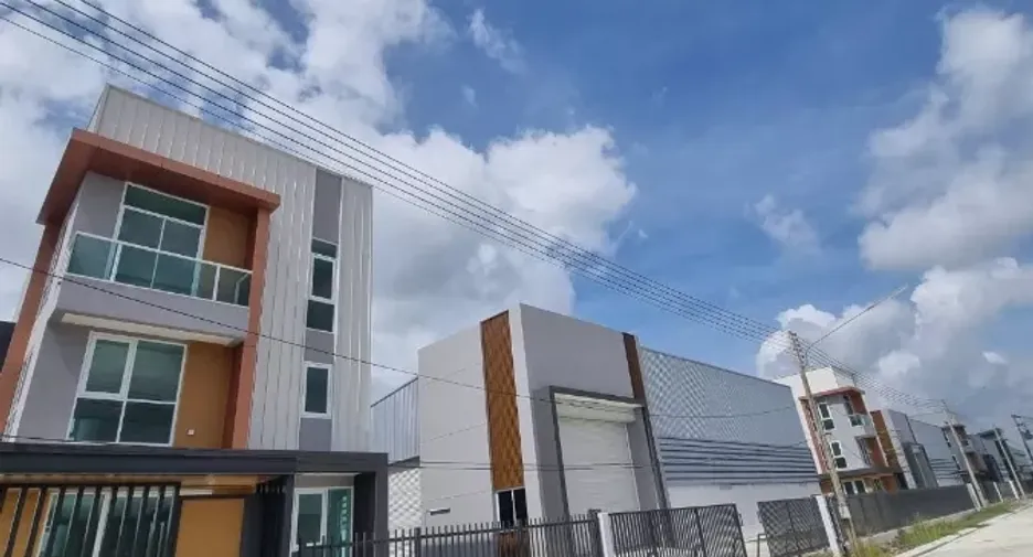 For sale warehouse in Lam Luk Ka, Pathum Thani