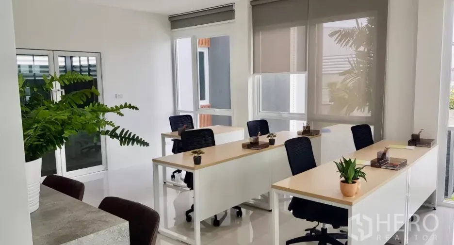 For sale warehouse in Lam Luk Ka, Pathum Thani