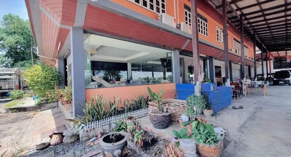À louer entrepôt à Lam Luk Ka, Pathum Thani