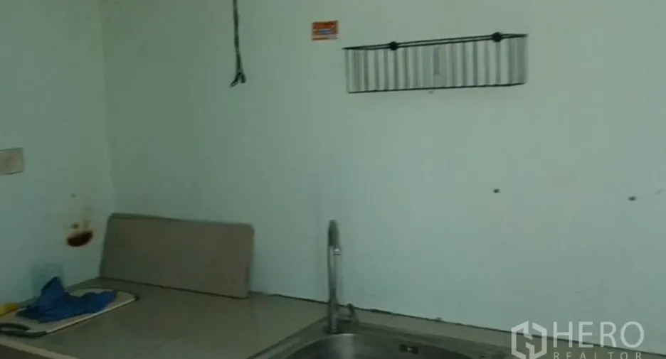 For rent warehouse in Bang Len, Nakhon Pathom