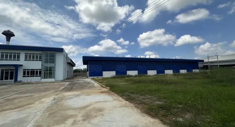 For rent warehouse in Bang Len, Nakhon Pathom