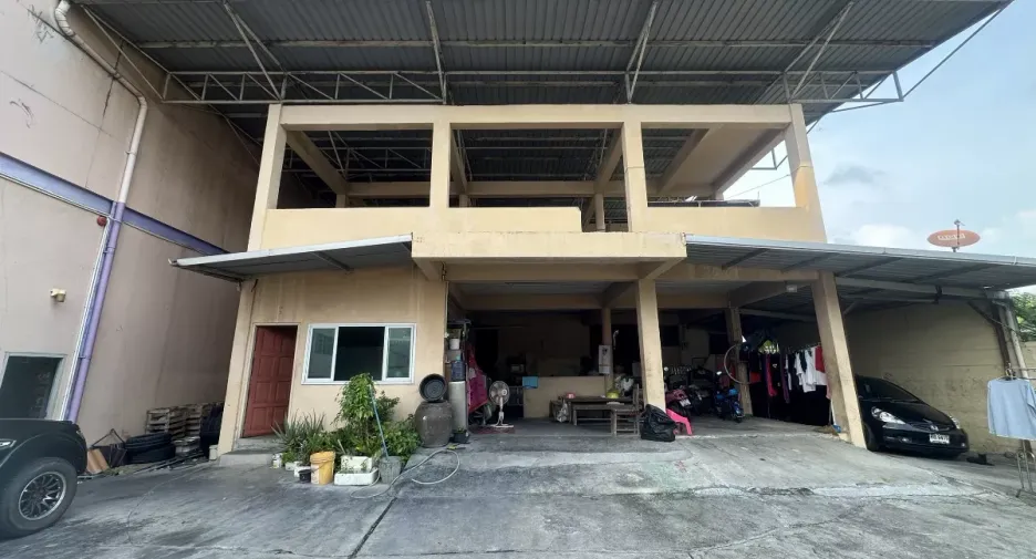 For rent warehouse in Mueang Nonthaburi, Nonthaburi